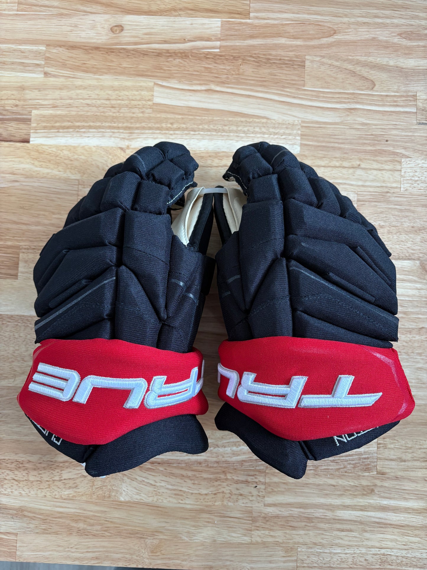 New Ottawa Senators True 14" Pro Stock Clifton Catalyst 9X Pro Gloves