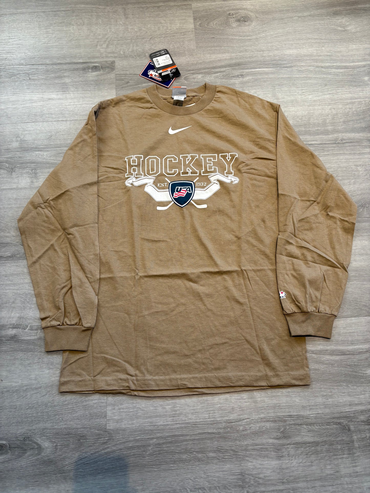 New Team USA Tan Nike Long Sleeve Shirt (Large)