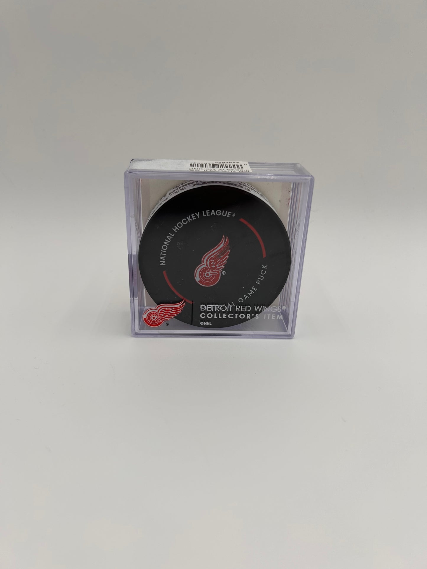 Colorado Avalanche Goal Puck #29 Nathan MacKinnon