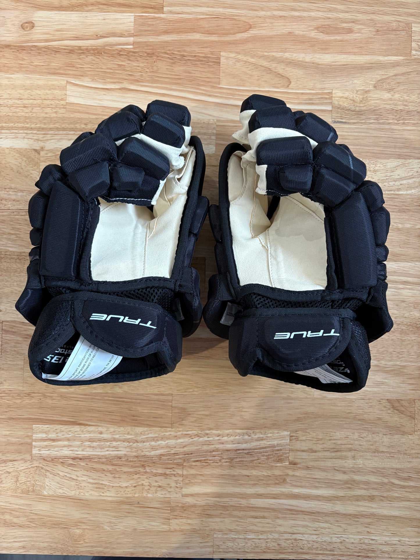 New Team Canada True 13.5" Pro Stock Catalyst 9X Pro Gloves