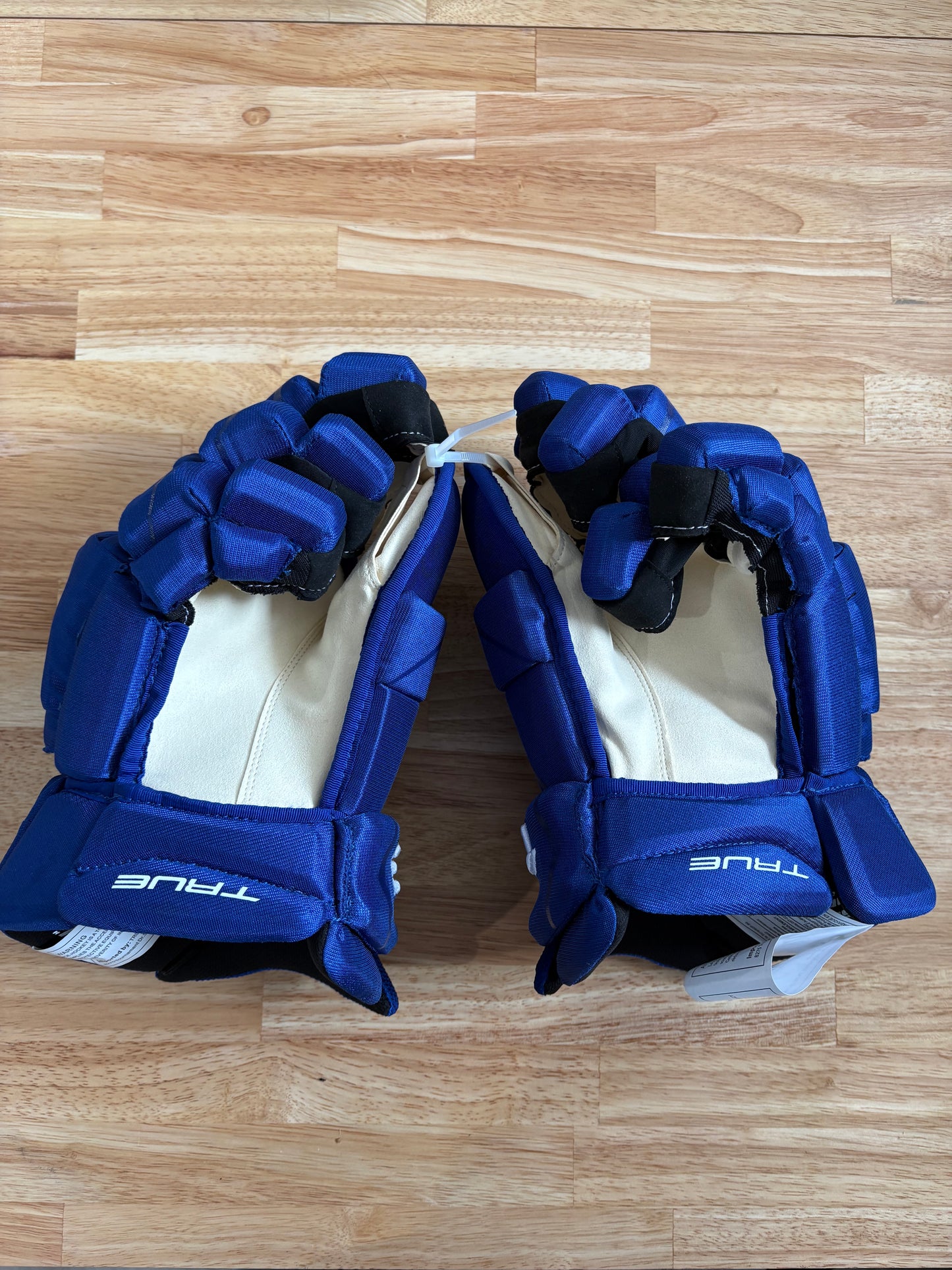 New Vancouver Canucks True 14" Pro Stock Lammikko Catalyst 9X Pro Gloves