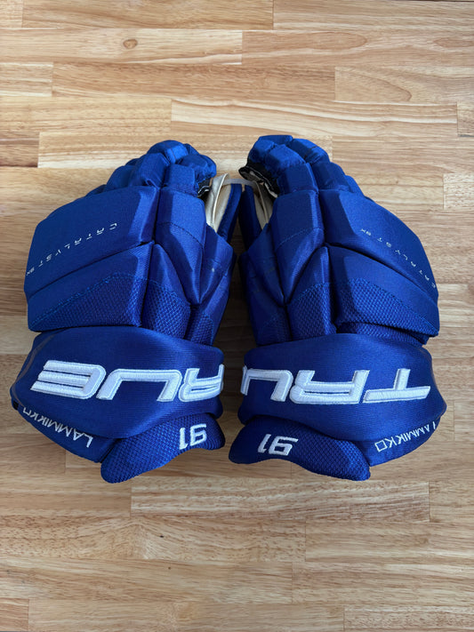 New Vancouver Canucks True 14" Pro Stock Lammikko Catalyst 9X Pro Gloves