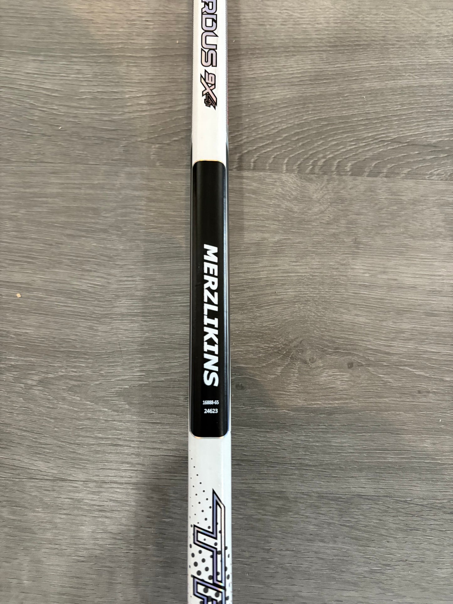 New Columbus Blue Jackets Senior True Regular 25" Paddle Pro Stock Elvis Merzlikins HZRDUS 9X4