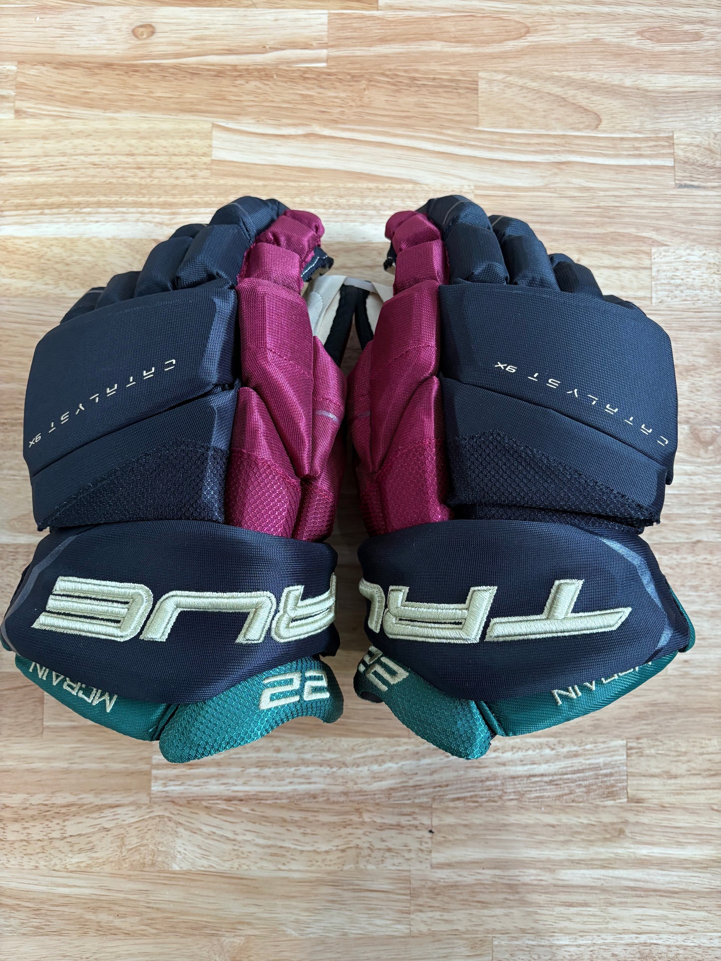 New Arizona Coyotes McBain True 14" Pro Stock Catalyst 9X Gloves